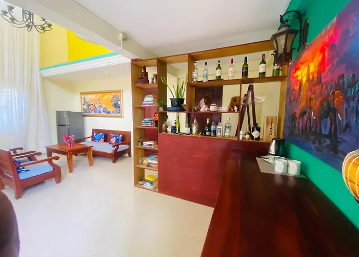 Homestay Yellow Natural House
